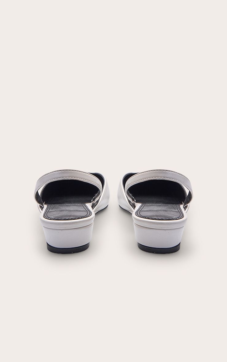 https://mediahub.prettylittlething.com/cnp0889_Cream_xl_3