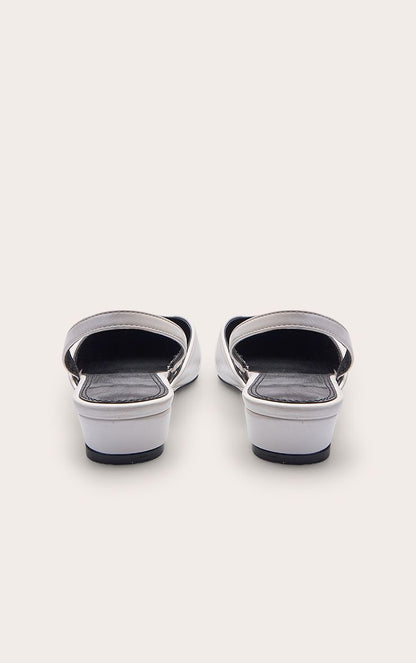 https://mediahub.prettylittlething.com/cnp0889_Cream_xl_3