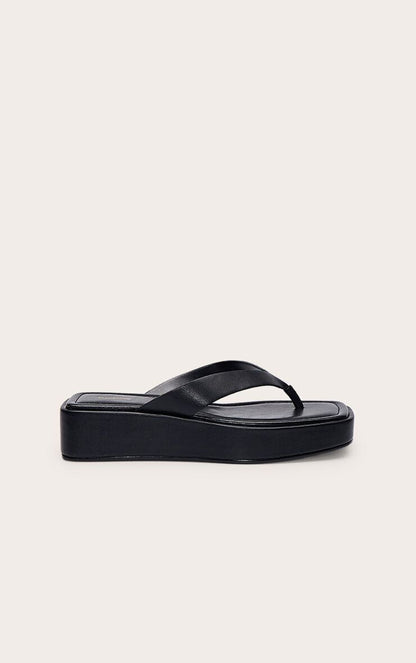 https://mediahub.prettylittlething.com/cnp1263_black_xl_3