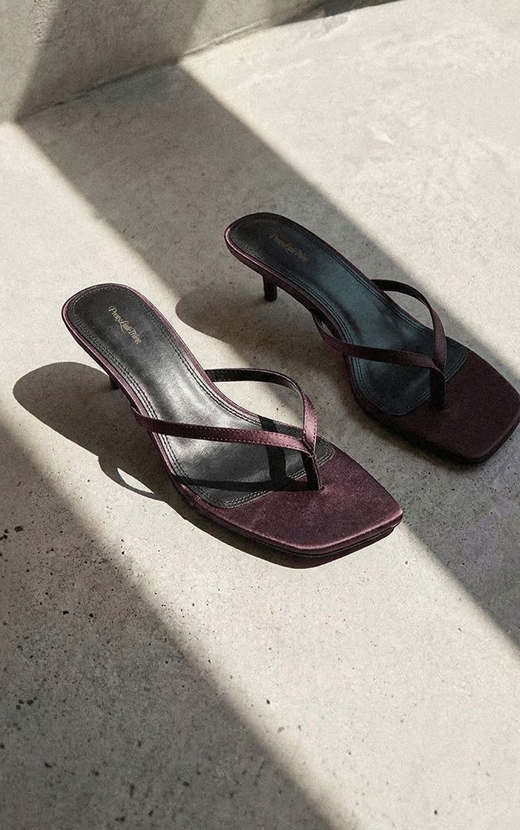 https://mediahub.prettylittlething.com/cnp1281_chocolate%20plum_xl_1