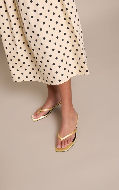 https://mediahub.prettylittlething.com/cnp1282_gold_xl