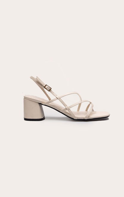 https://mediahub.prettylittlething.com/cnp1363_cream_xl_1