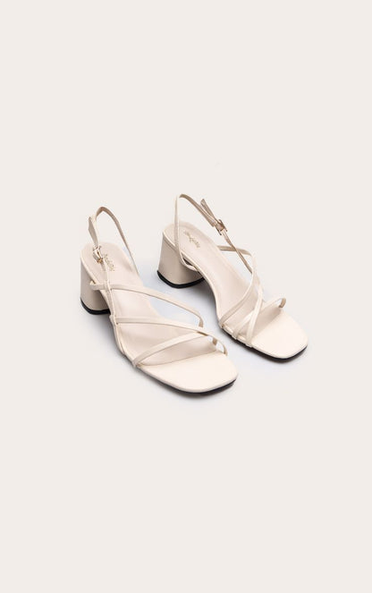 https://mediahub.prettylittlething.com/cnp1363_cream_xl_2