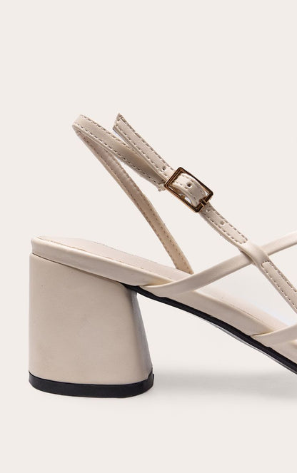 https://mediahub.prettylittlething.com/cnp1363_cream_xl_4