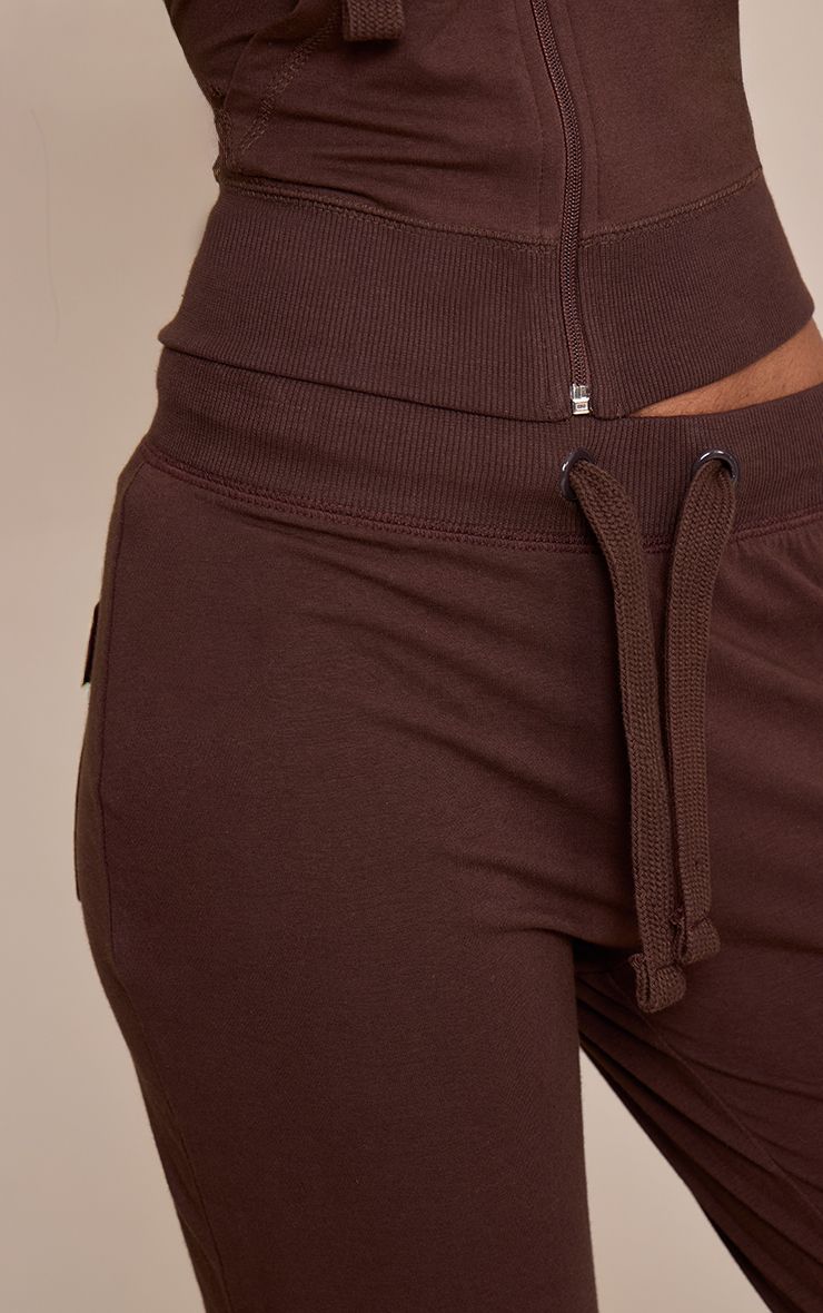 https://mediahub.prettylittlething.com/cnp1381_chocolate_xl_3