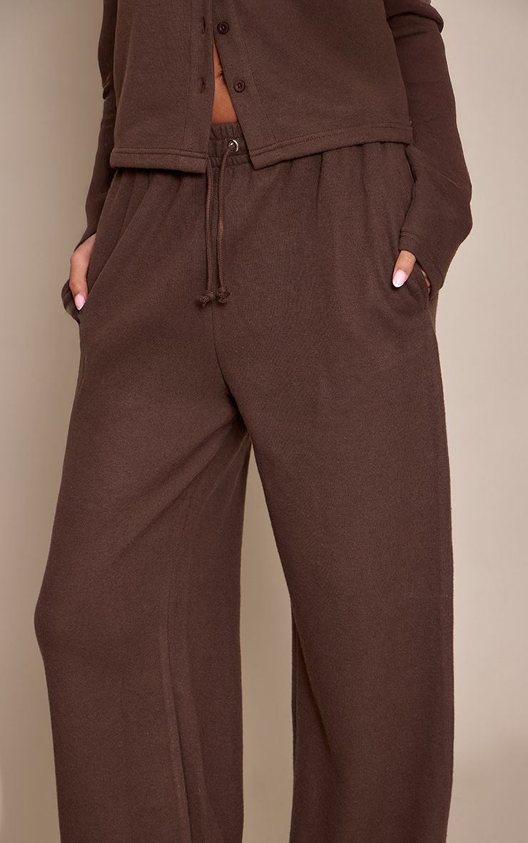https://mediahub.prettylittlething.com/cnp1756_chocolate_xl_3