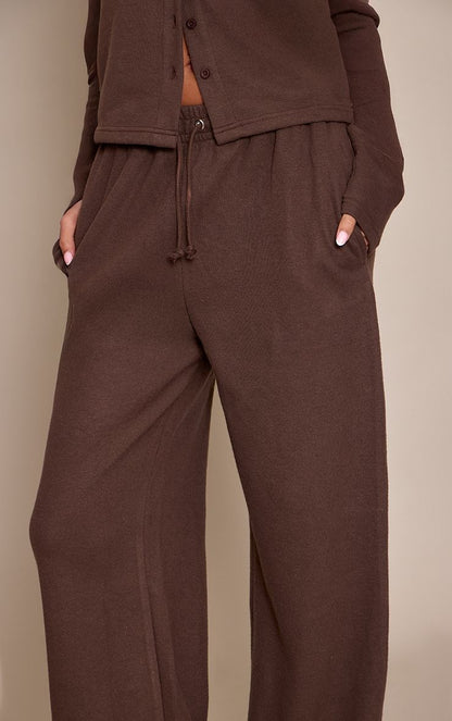 https://mediahub.prettylittlething.com/cnp1756_chocolate_xl_3