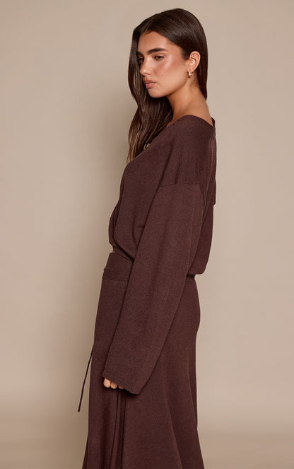 https://mediahub.prettylittlething.com/cnp1864_chocolate_xl_1