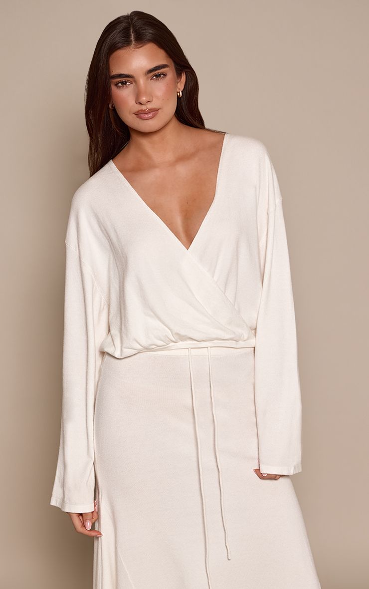 https://mediahub.prettylittlething.com/cnp1919_cream_xl
