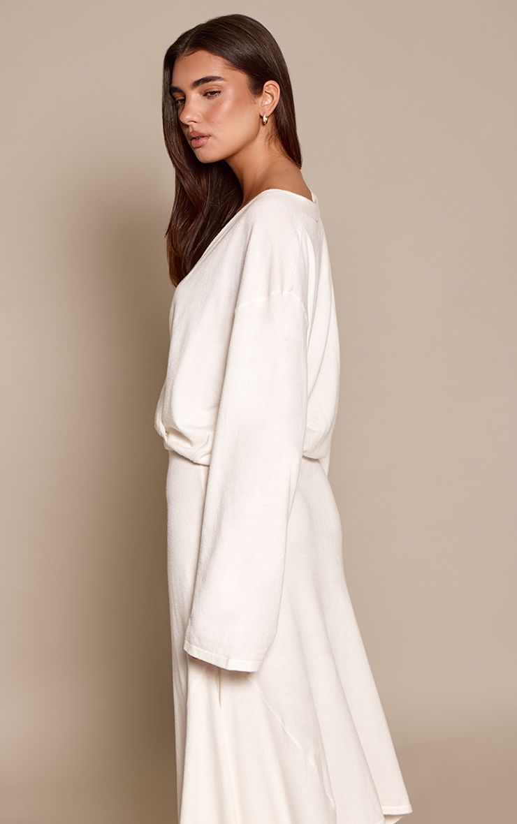 https://mediahub.prettylittlething.com/cnp1919_cream_xl_1