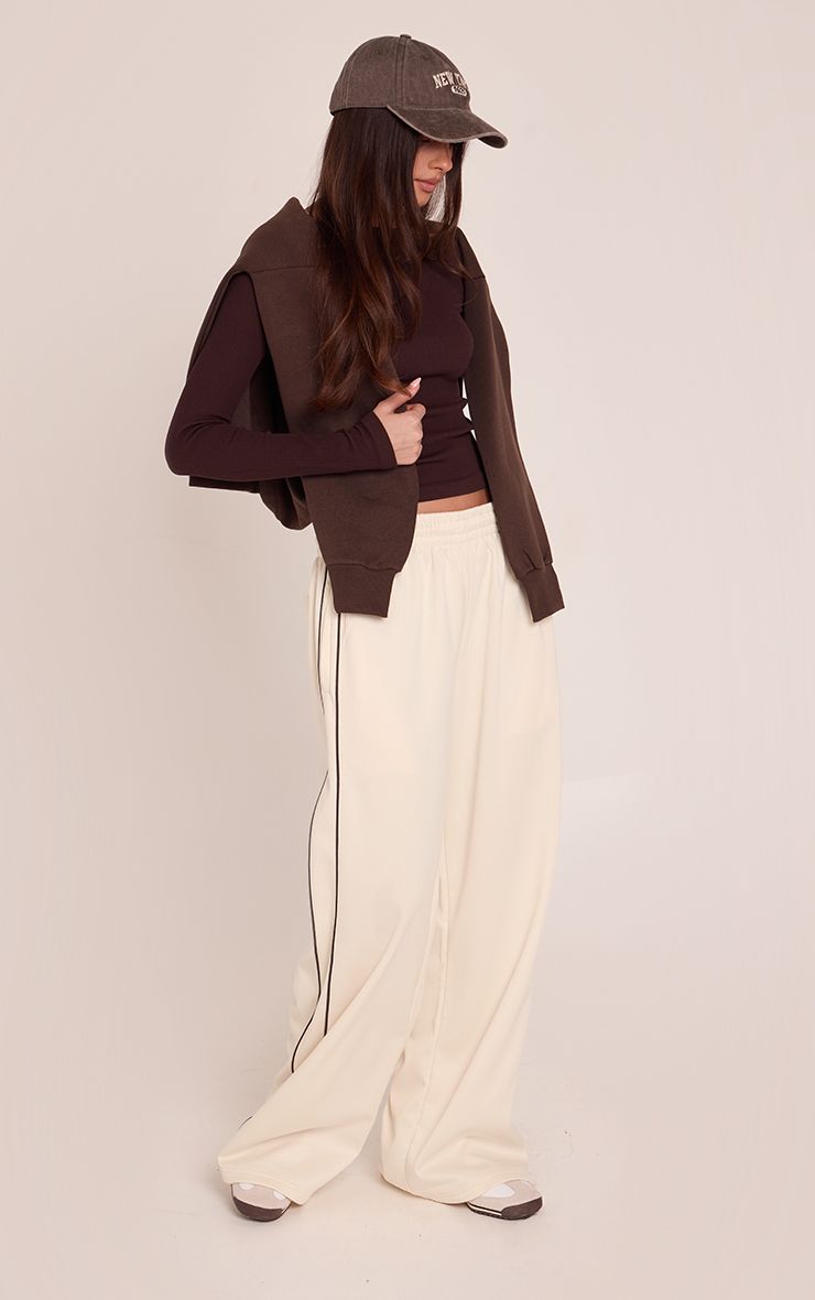 https://mediahub.prettylittlething.com/cnp2262_cream_xl_1