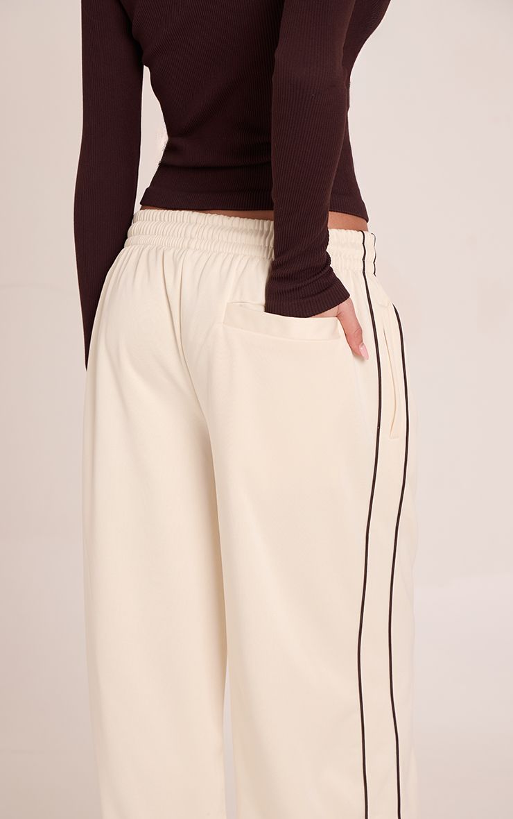 https://mediahub.prettylittlething.com/cnp2262_cream_xl_3