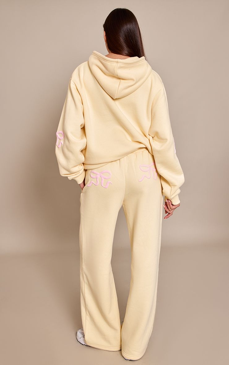 https://mediahub.prettylittlething.com/cnp2281_butter%20yellow_xl_2