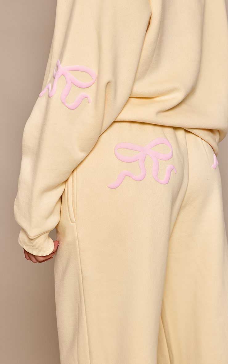 https://mediahub.prettylittlething.com/cnp2281_butter%20yellow_xl_3