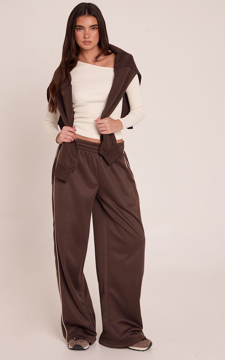 https://mediahub.prettylittlething.com/cnp2285_chocolate_xl
