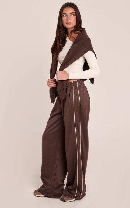 https://mediahub.prettylittlething.com/cnp2285_chocolate_xl_1