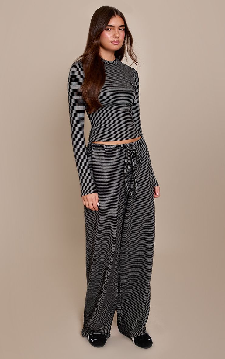 https://mediahub.prettylittlething.com/cnp2288_black_xl_1