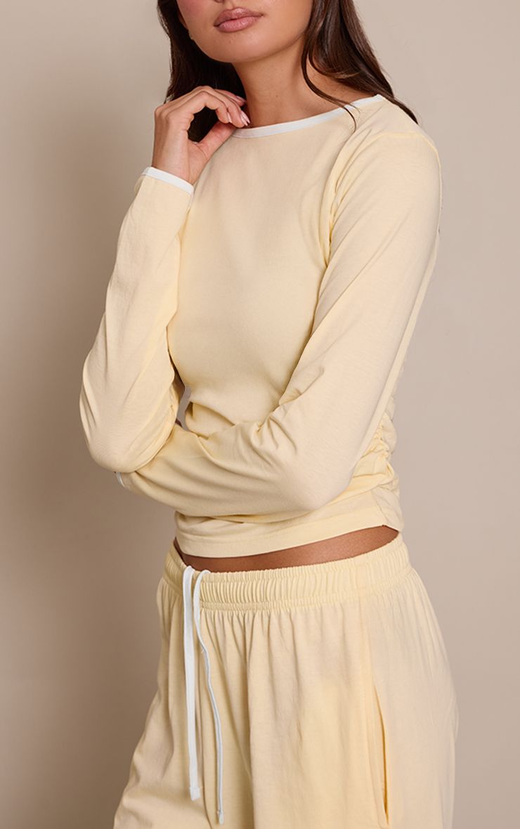 https://mediahub.prettylittlething.com/cnp2289_pale%20yellow_xl_3