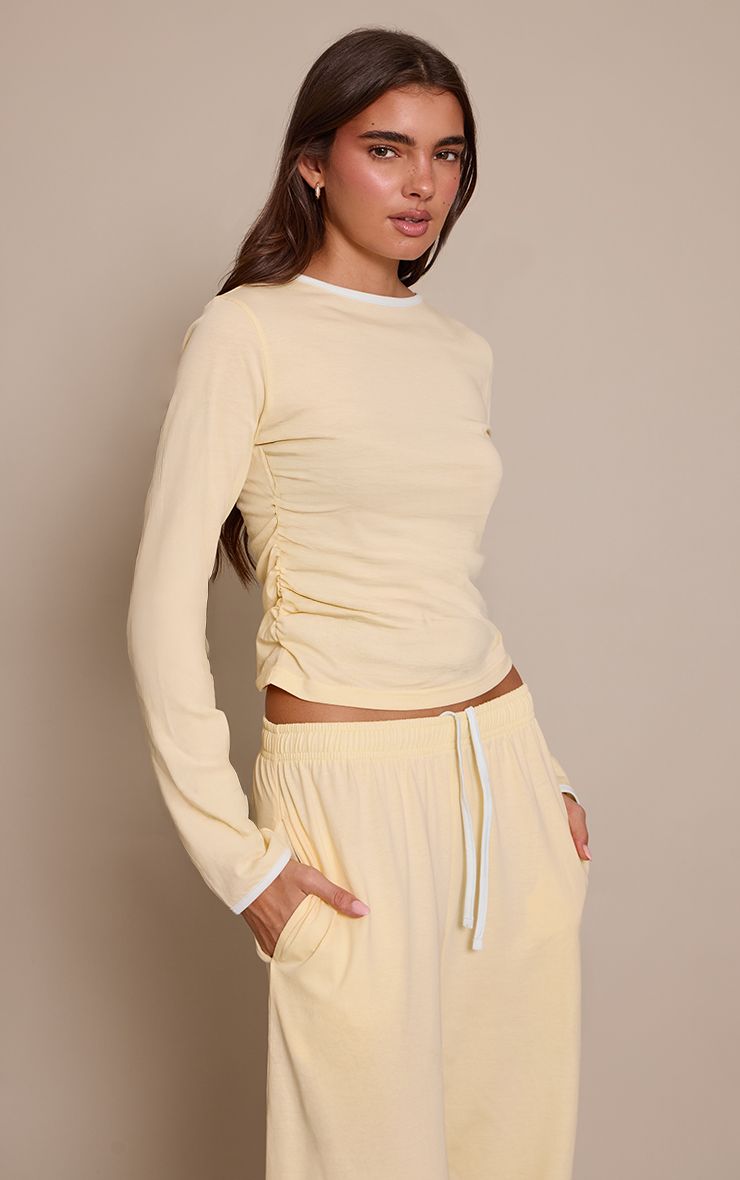 https://mediahub.prettylittlething.com/cnp2289_pale%20yellow_xl