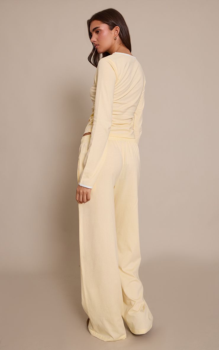 https://mediahub.prettylittlething.com/cnp2292_pale%20yellow_xl_2