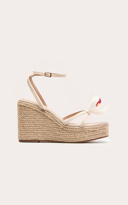 https://mediahub.prettylittlething.com/cnp2632_cream_xl_1