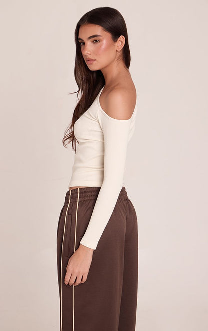 https://mediahub.prettylittlething.com/cnp2635_cream_xl_1