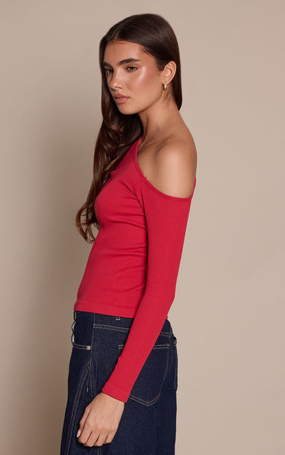 https://mediahub.prettylittlething.com/cnp2648_red_xl_1