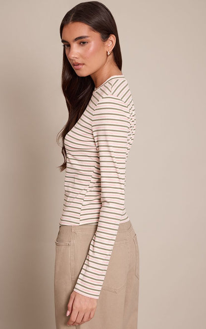https://mediahub.prettylittlething.com/cnp2650_khaki_xl_1