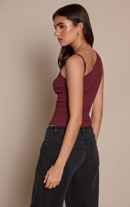 https://mediahub.prettylittlething.com/cnp2720_wine_xl_1