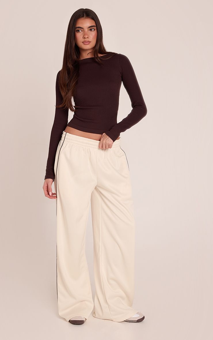 https://mediahub.prettylittlething.com/cnp2724_dark%20chocolate_xl_2