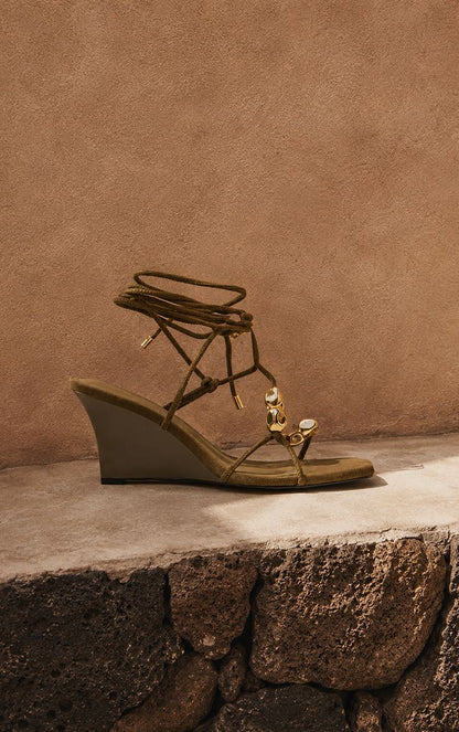 https://mediahub.prettylittlething.com/cnp2739_olive_xl