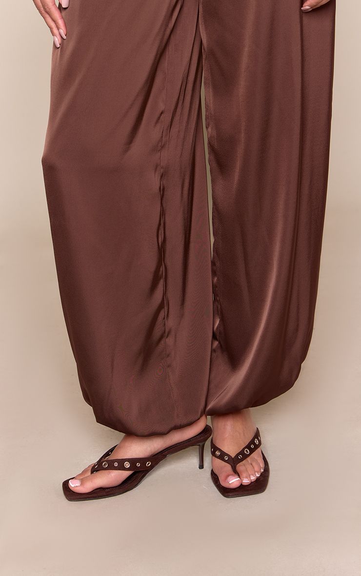 https://mediahub.prettylittlething.com/cnp2742_chocolate_xl