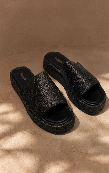https://mediahub.prettylittlething.com/cnp2813_black_xl