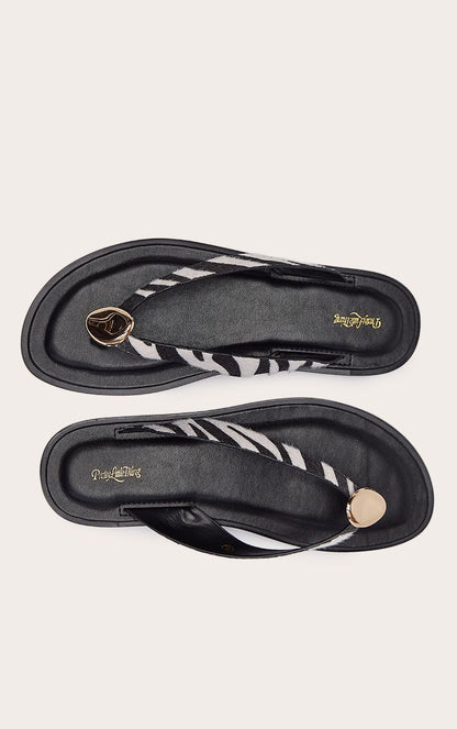 https://mediahub.prettylittlething.com/cnp2951_zebra_xl_1