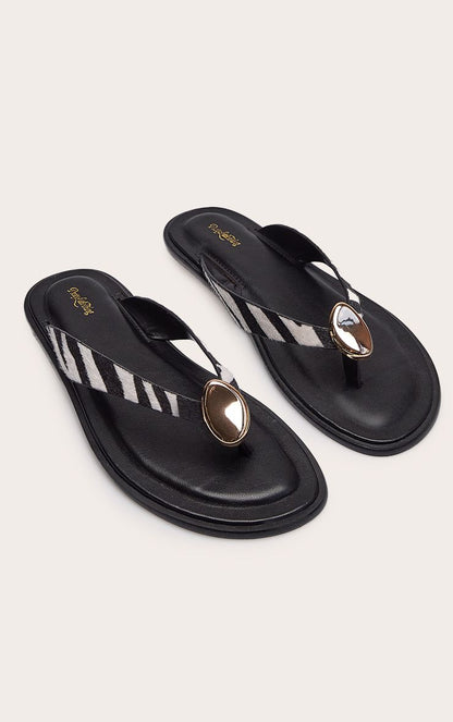 https://mediahub.prettylittlething.com/cnp2951_zebra_xl_2