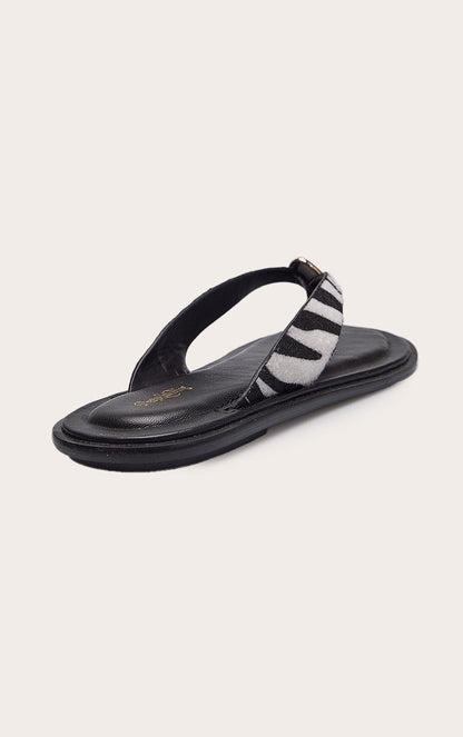 https://mediahub.prettylittlething.com/cnp2951_zebra_xl_3