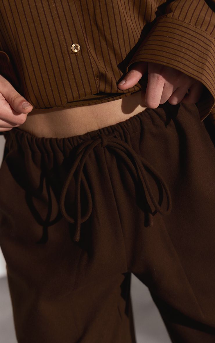 https://mediahub.prettylittlething.com/cnp2953_chocolate_xl_3