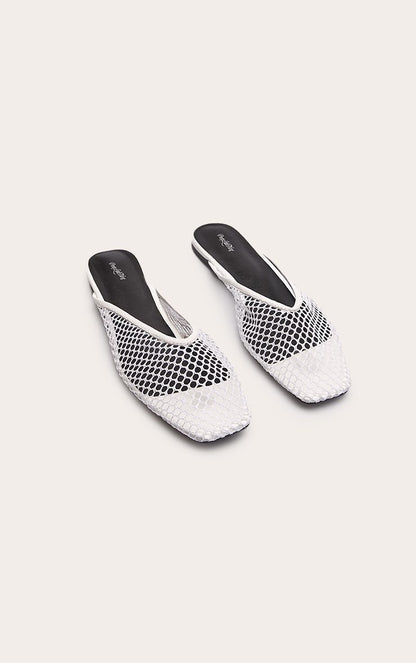 https://mediahub.prettylittlething.com/cnp2978_white_xl_2