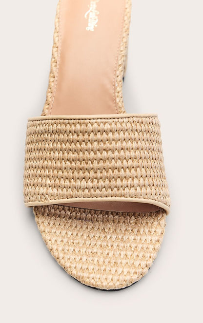 https://mediahub.prettylittlething.com/cnp2984_cream_xl_4