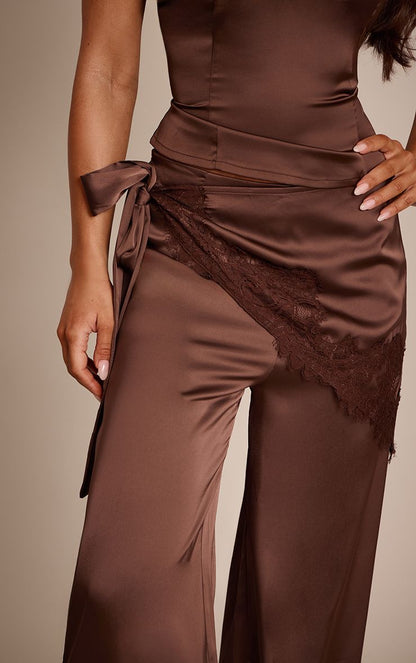 https://mediahub.prettylittlething.com/cnp3022_chocolate_xl_3