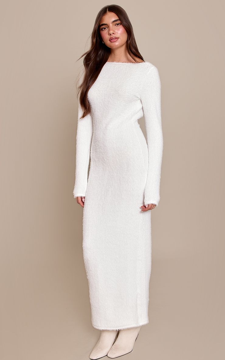https://mediahub.prettylittlething.com/cnp3048_cream_xl_2
