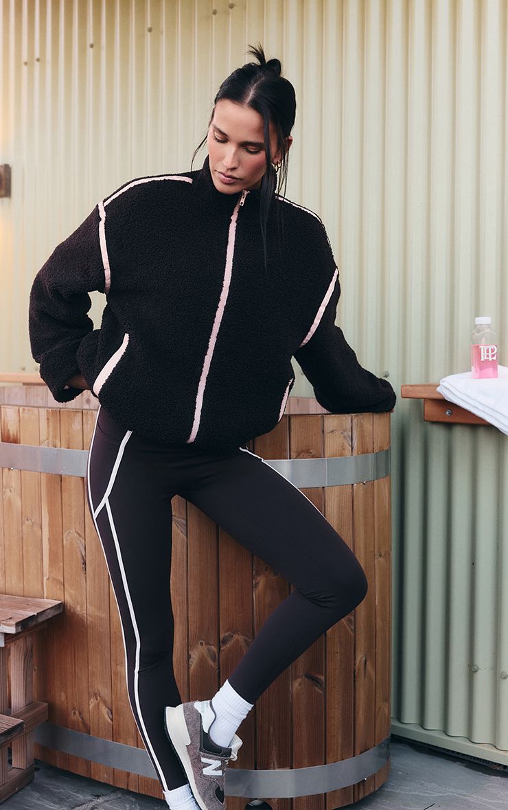 https://mediahub.prettylittlething.com/cnp3081_chocolate_xl_2