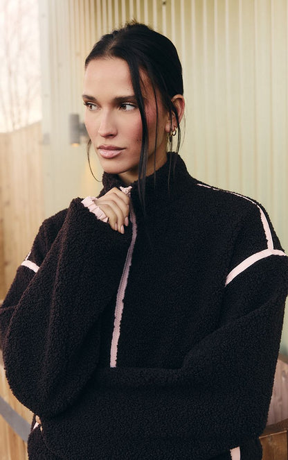 https://mediahub.prettylittlething.com/cnp3081_chocolate_xl_3