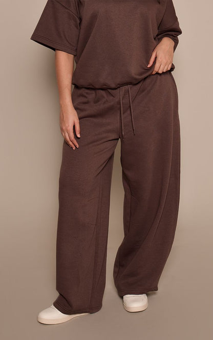 https://mediahub.prettylittlething.com/cnp3107_chocolate_xl_1