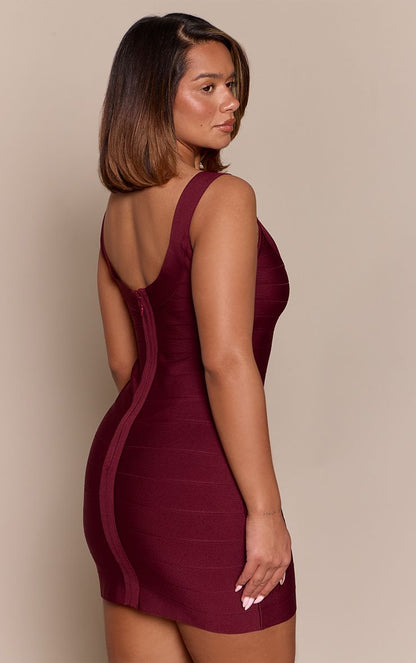 https://mediahub.prettylittlething.com/cnp3110_wine_xl_1