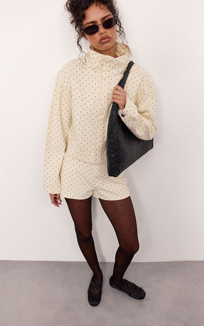 https://mediahub.prettylittlething.com/cnp3353_Cream_xl