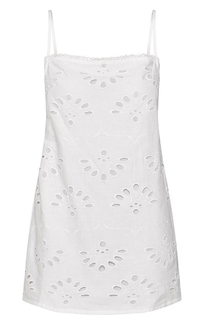https://mediahub.prettylittlething.com/cnp3471_white_xl_4