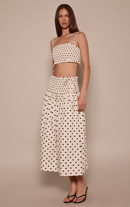 https://mediahub.prettylittlething.com/cnp3570_butter%20cream_xl_2