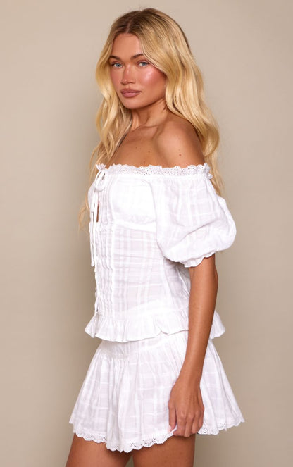 https://mediahub.prettylittlething.com/cnp3637_white_xl_1