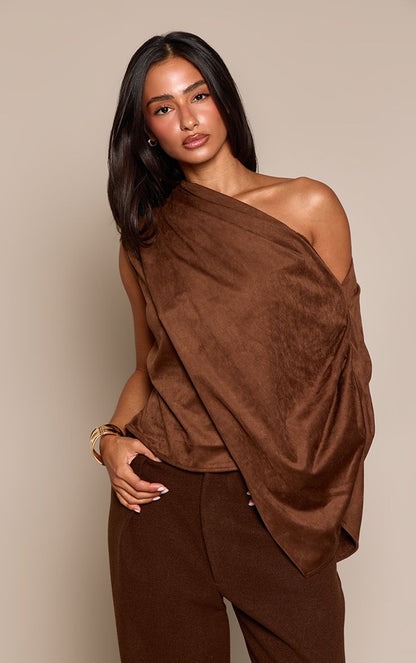 https://mediahub.prettylittlething.com/cnp3757_chocolate_xl